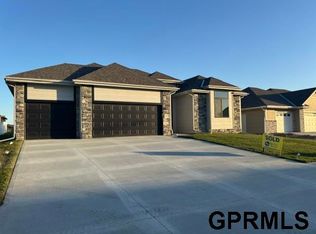 19813 Cinnamon St, Omaha, NE 68135