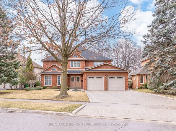 2439 Deer Run Ave, Oakville, ON L6J 6L1