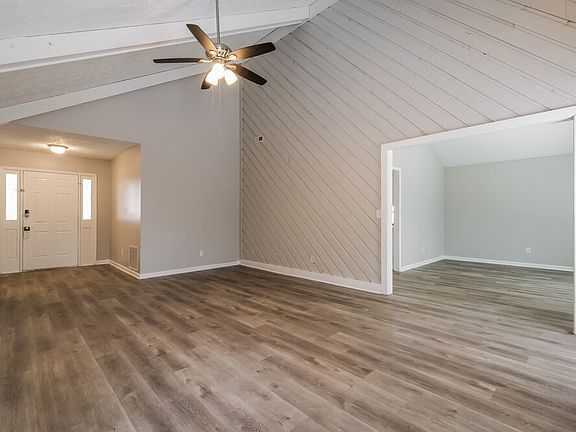 4th image of 8983 Habersham Dr