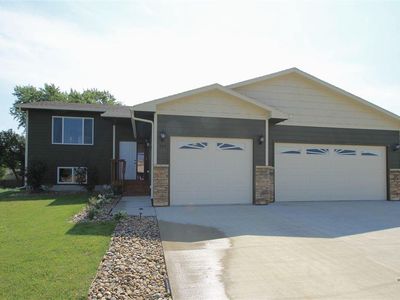 404 Kia Dr., Hartford, SD, 57033