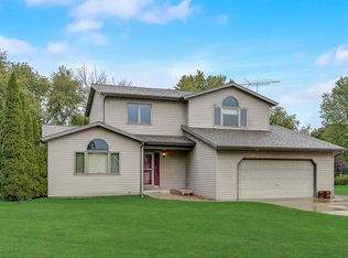 437 E Clancy St, Jefferson, WI 53549