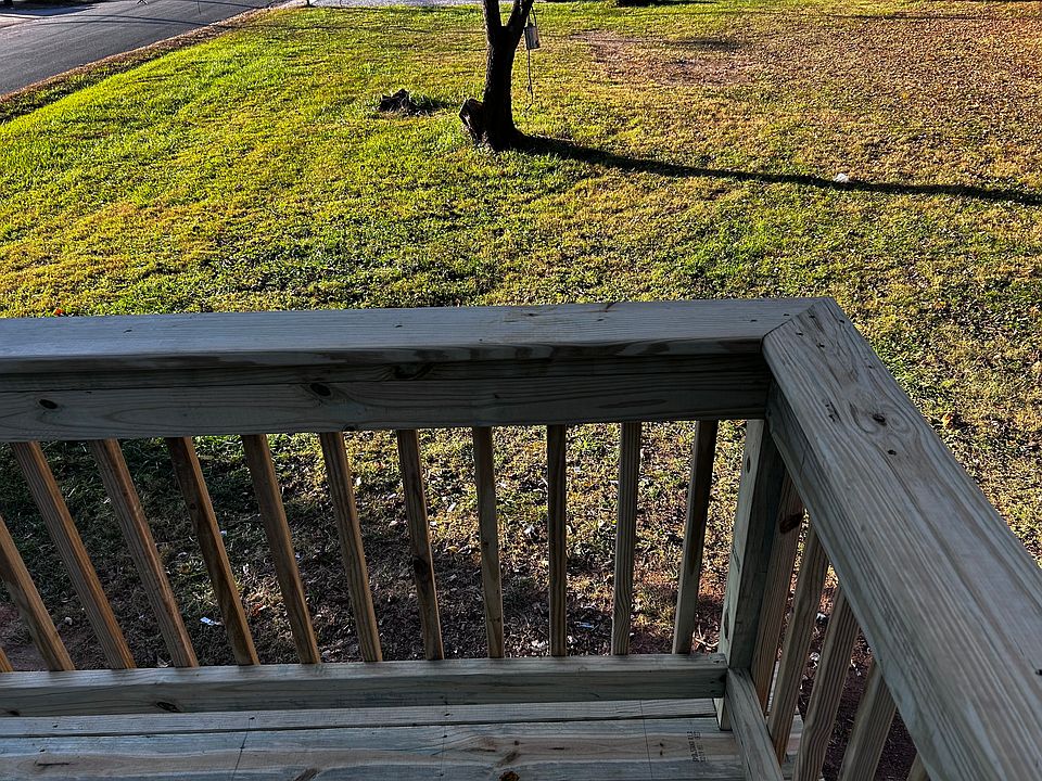 Large level yard