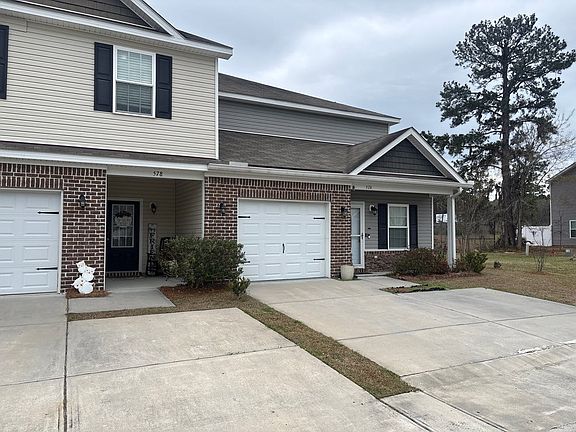 3rd image of 576 Governor Treutlen Cir