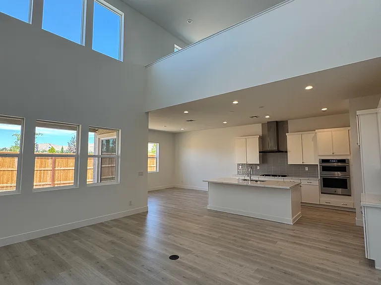 7523 Nautilus Ct — Photo 6
