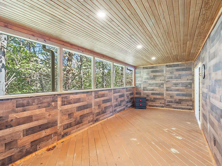110 Humphrey Way — Photo 4