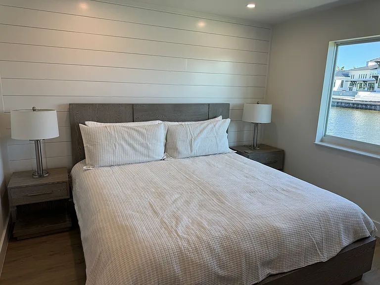 1550 Gulf Shore Blvd N #E5 — Photo 11