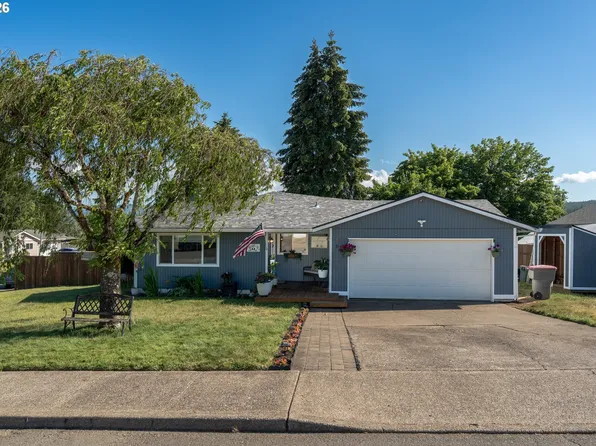 691 NE 5th St, Willamina, OR 97396