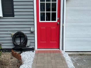 17 Peters Dr, Leominster, MA 01453