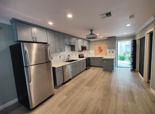 128 Lakepines, Irvine, CA 92620