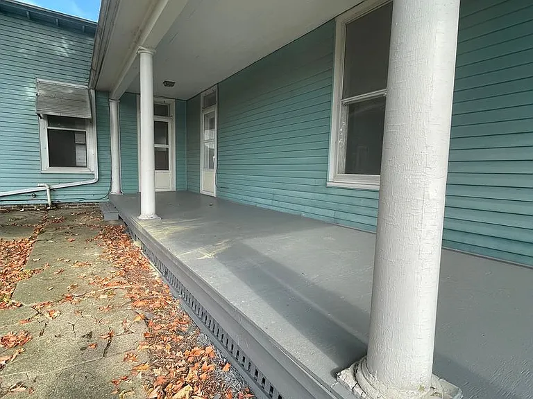 1822 Main St — Photo 24