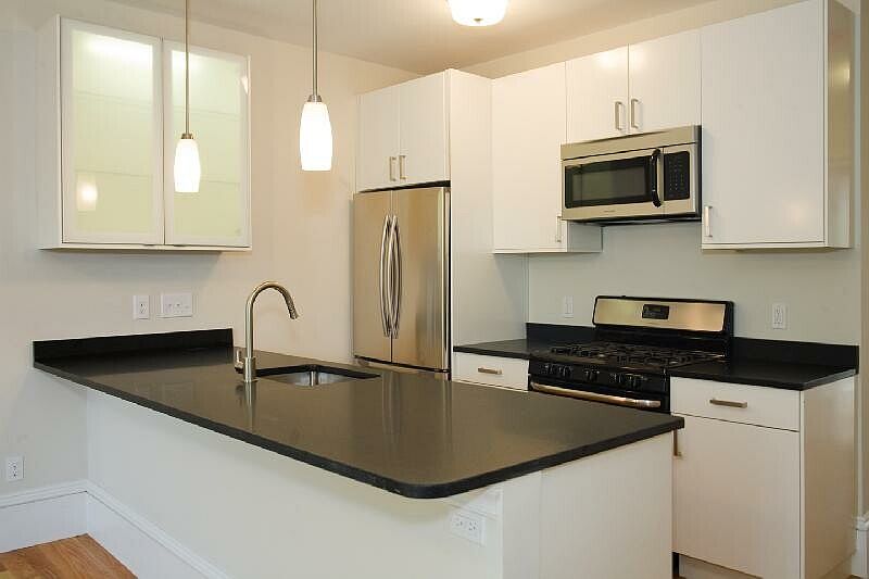 1st image of 658 Massachusetts Ave #8