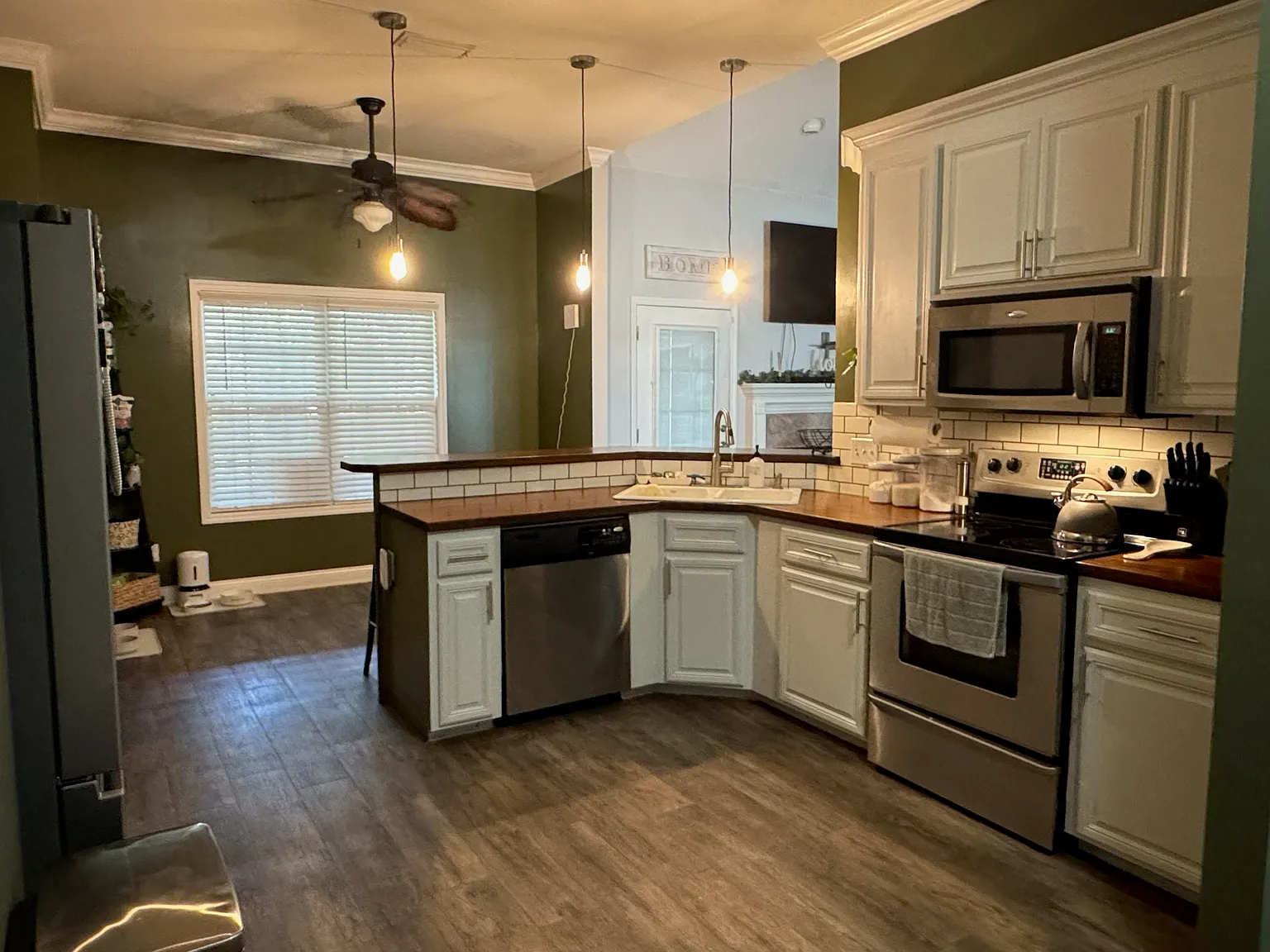 4 bed, 1930 sqft, $2,250 — Photo 4