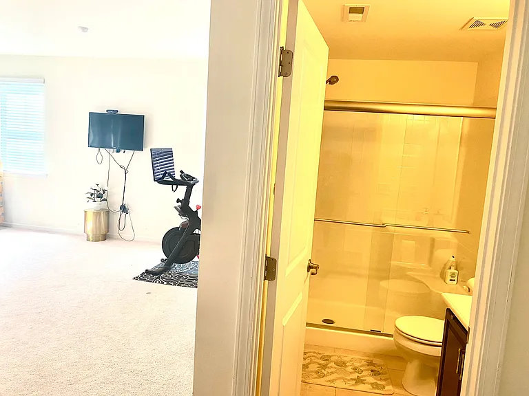 Basement with full bath