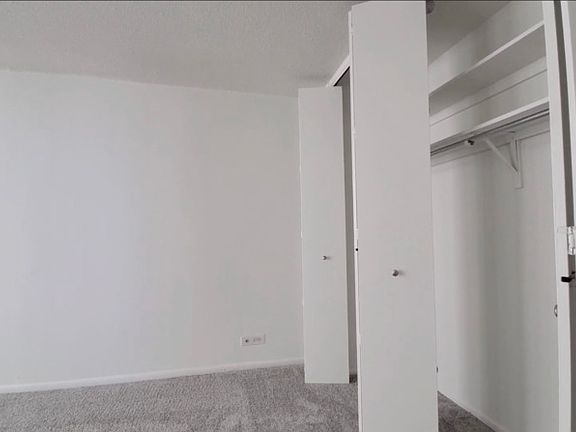 4th image of 60 E Scott St #650