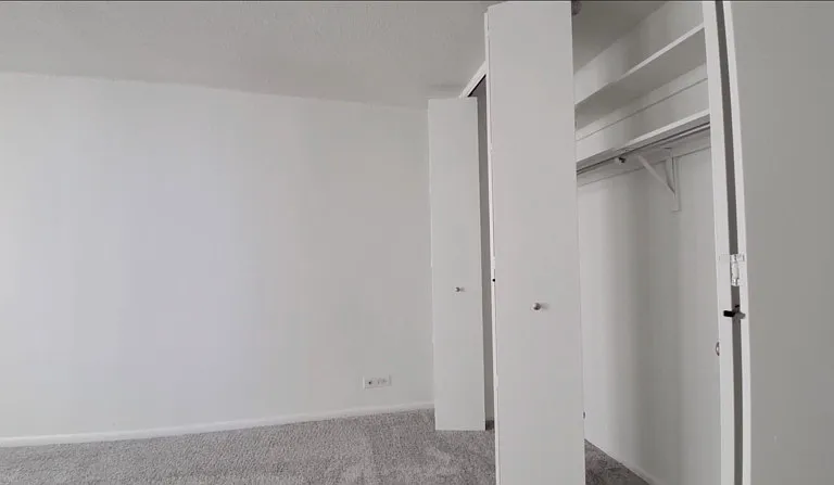 60 E Scott St #650 — Photo 4