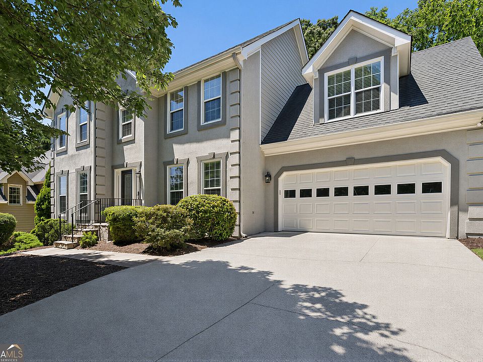 1st image of 420 N Pine Dr