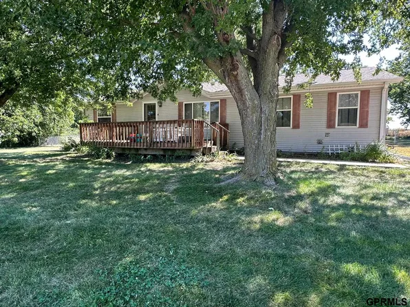 213 W 3rd St, Friend, NE 68359
