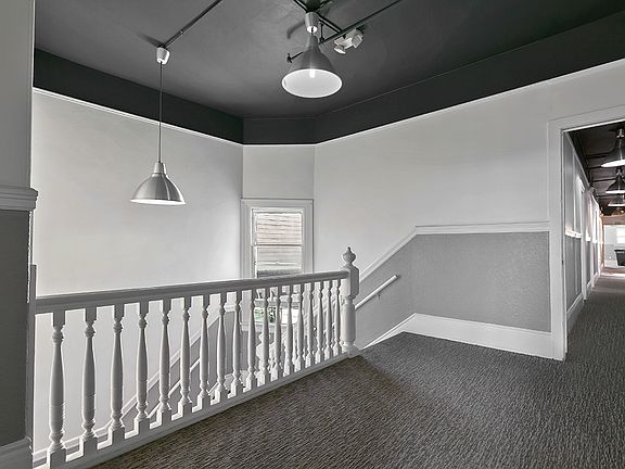 5th image of 1878 Market St #303