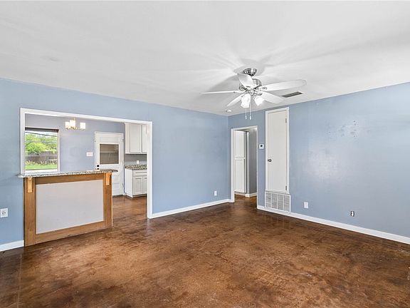 5th image of 4126 Barnes St