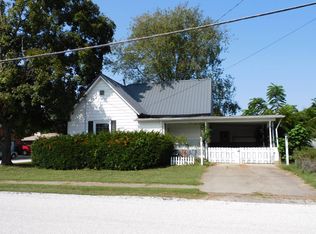 109 W Ohio St, Oblong, IL 62449