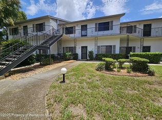 6490 River Run Blvd, Weeki Wachee, FL 34607