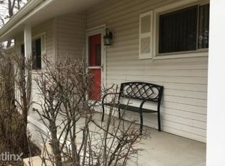 2212 W Long Lake Rd, West Bloomfield, MI 48323