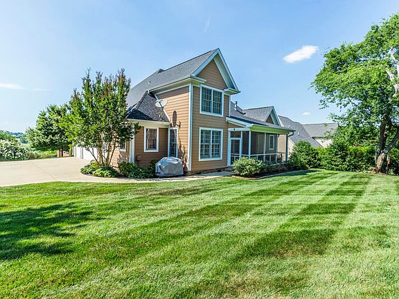 3rd image of 12618 Bayview Dr