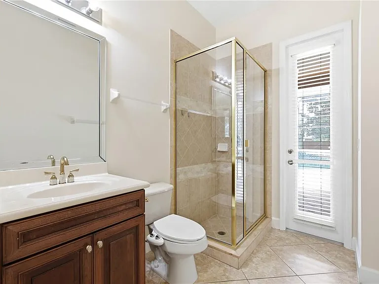 3205 King George Dr — Photo 11