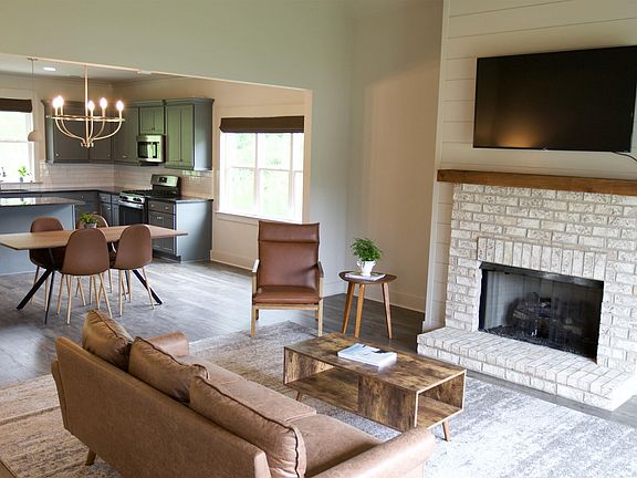 2nd image of 7048 Chatham Dr