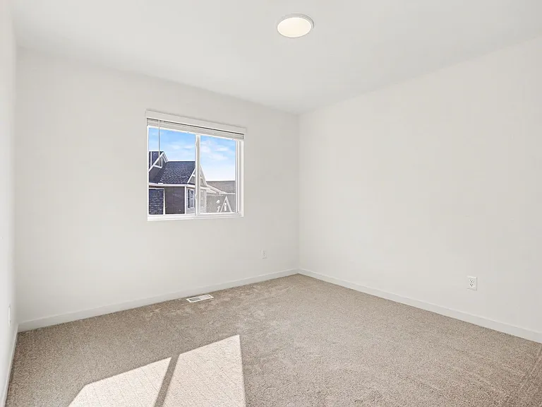 667 Bush Blvd — Photo 11