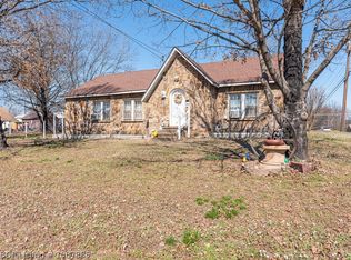 1102 W School St, Ozark, AR 72949