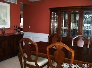 1011 Mustang Ct, Swansea, IL