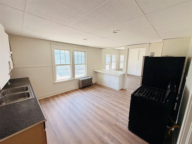 528 Chenango St #2 — Photo 4