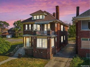2213 Hazelwood St, Detroit, MI 48206