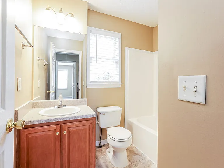 815 Tynsdale Dr — Photo 16