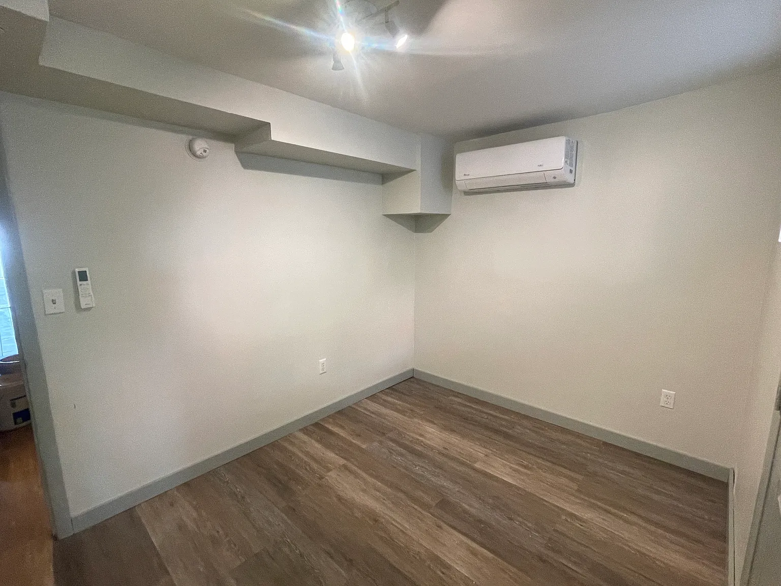 925 N Calvert St — Photo 4