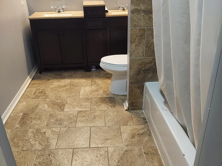 902 Live Oak Dr — Photo 7