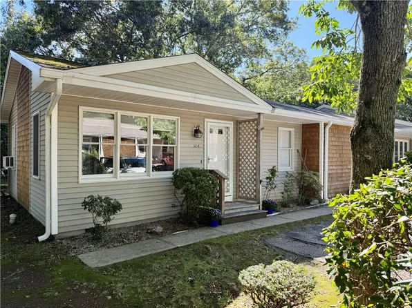 32 W Castle Way #A, Charlestown, RI 02813