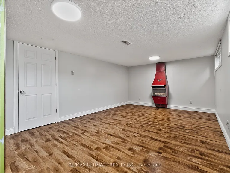 5 Mandarin Rd — Photo 9