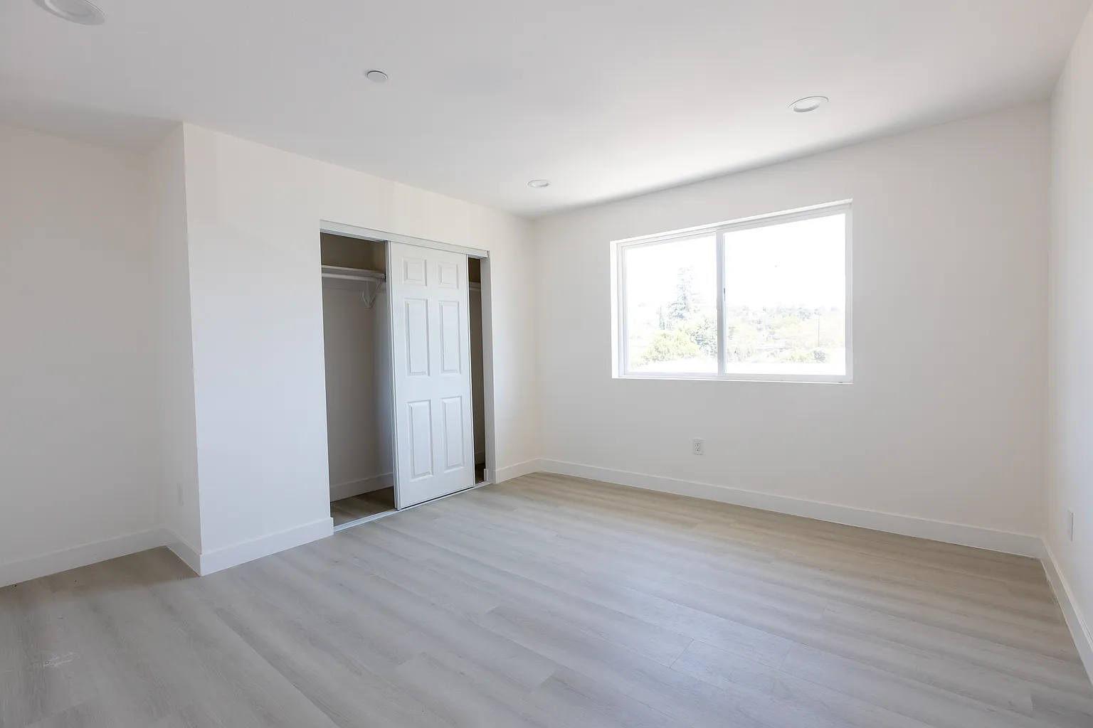 363 Meadow Ln #E photo 1
