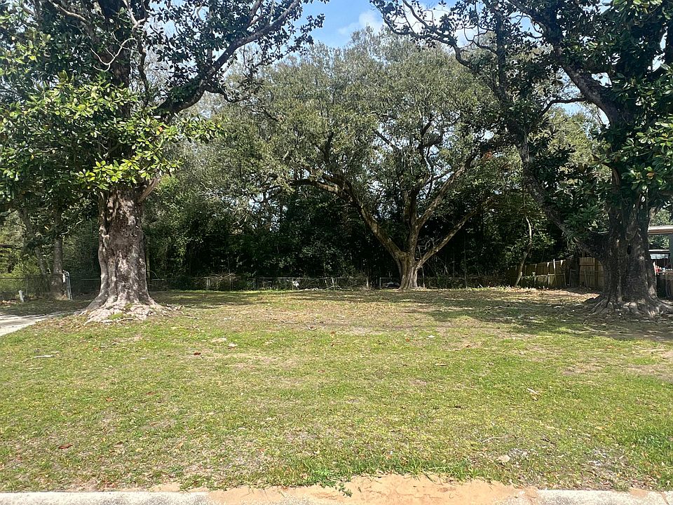 2nd image of 229 Aquamarine Dr