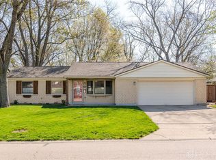 205 Waterford Dr, Dayton, OH 45458