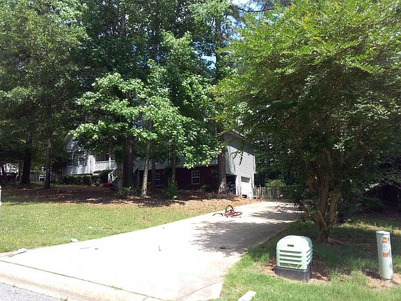 3rd image of 369 Line Creek Cir