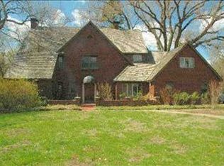 15 E Willow Brook Rd, Wichita, KS 67207