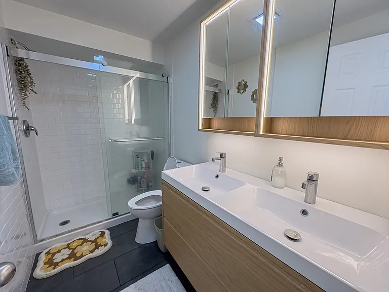 1934 Green St #3 — Photo 4