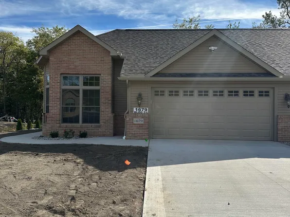 1679 Rivers Edge Ct, Adrian, MI 49221