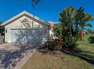5503 Freeport Ln, Naples, FL 34119