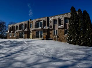 7560 N Port Washington Rd #1-103, Fox Point, WI 53217