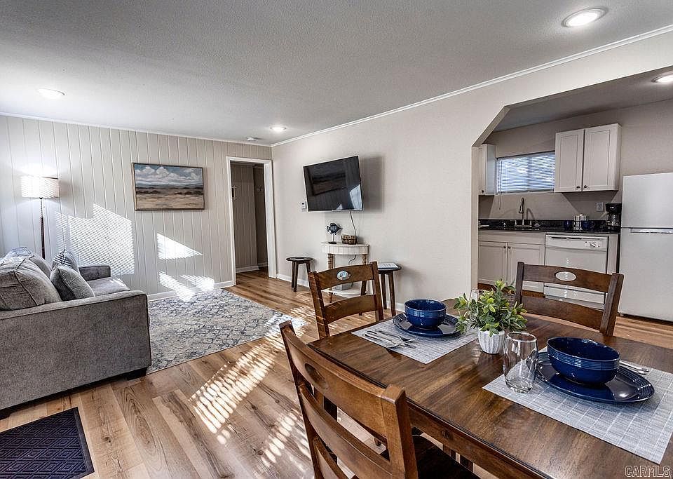 1st image of 500 Burchwood Bay Rd