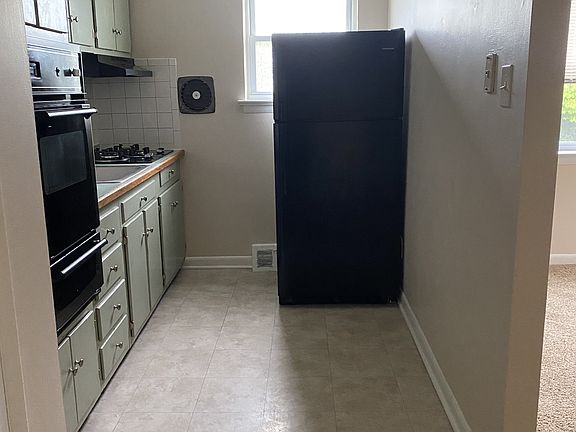 5th image of 3401 Berkley Ave #1